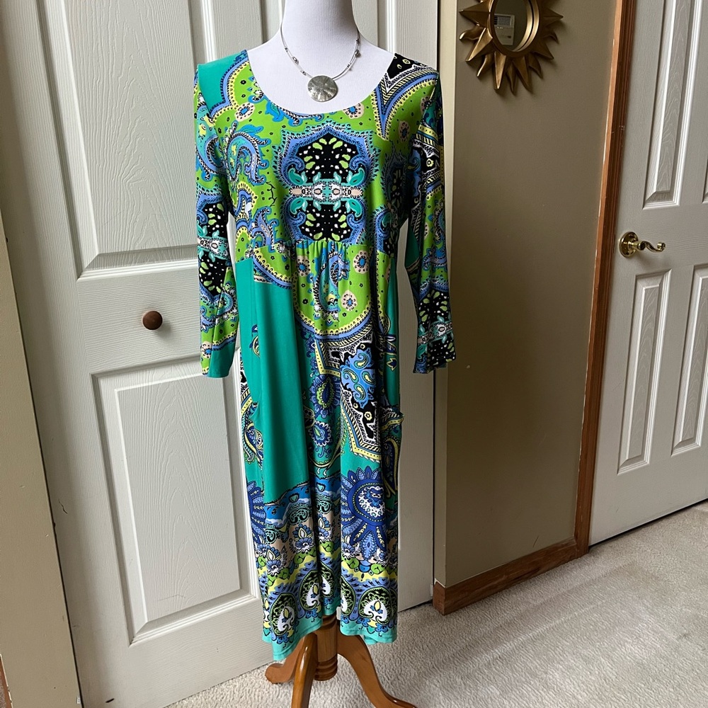 Kate & Mallory Green Paisley Midi Dress